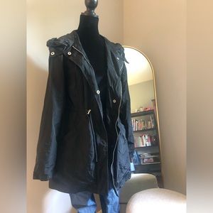 ✨FINAL SALE✨ Black windbreaker/raincoat
